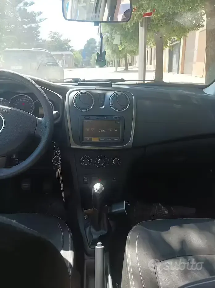Usata Dacia Sandero 75 CV (55 kW) 2013 Berlina