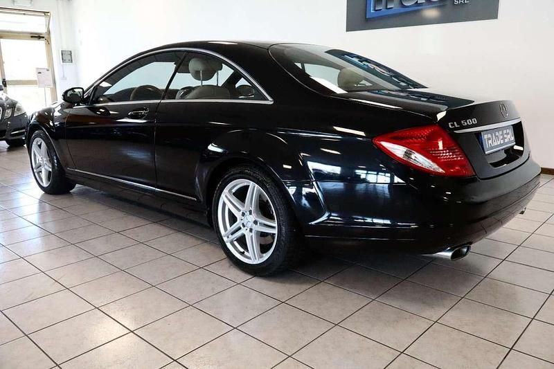 Usata Mercedes CL500 386 CV (283 kW) 2007 Nero Coupé