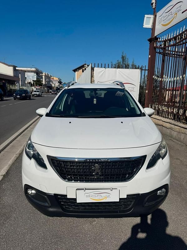 Usata Peugeot 2008 Active 75 CV (55 kW) 2018 Bianco SUV