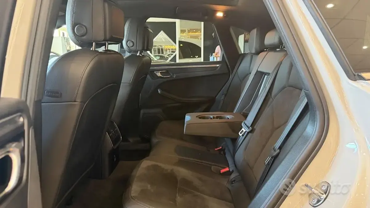 Usata Porsche Macan 245 CV (180 kW) 2021 Grigio SUV