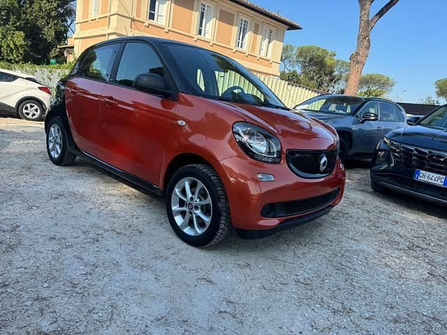 Usata Smart ForFour 70 CV (51 kW) 2019 Arancione Utilitaria