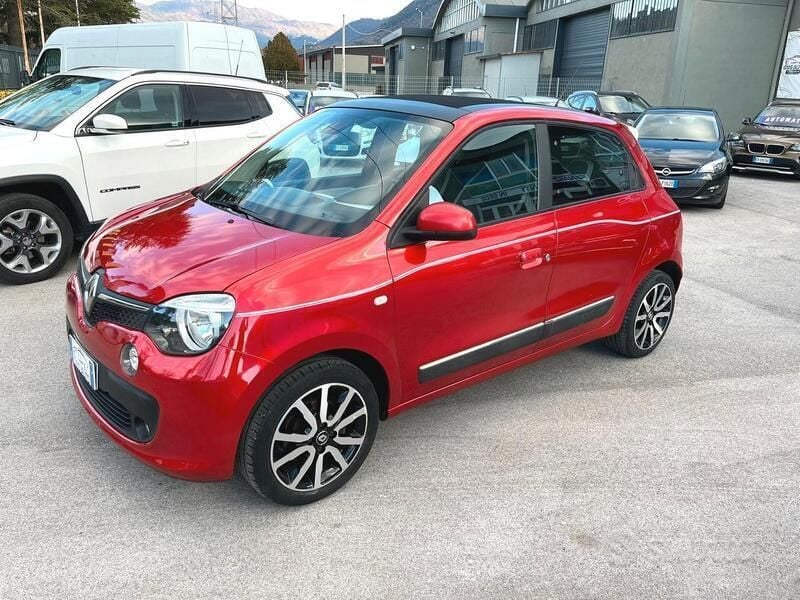 Usata Renault Twingo Life 69 CV (50 kW) 2016 Rosso Utilitaria