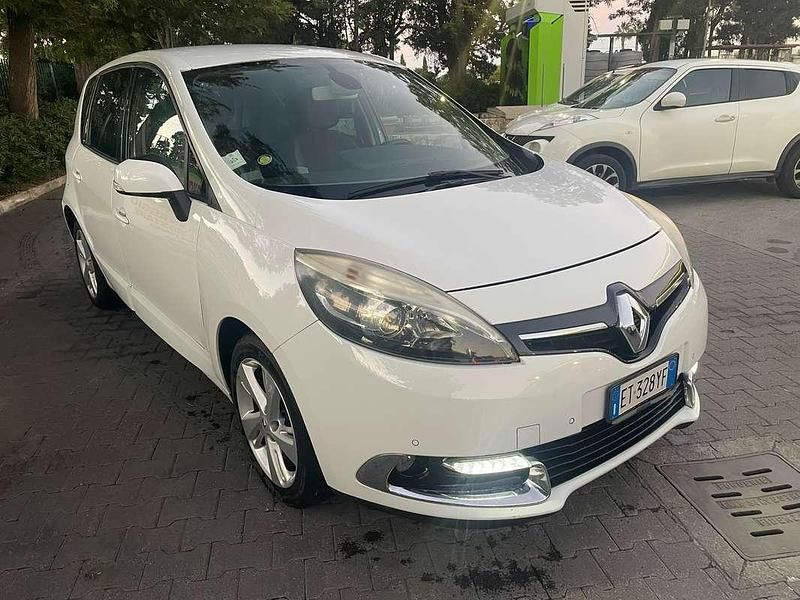 Usata Renault Scénic III 110 CV (80 kW) 2014 Bianco Monovolume