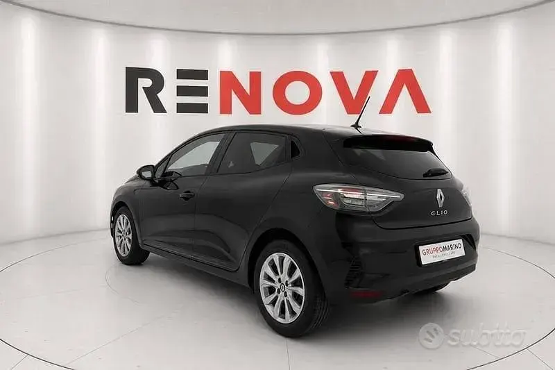 Usata Renault Clio V Techno 101 CV (74 kW) 2024 Nero Berlina