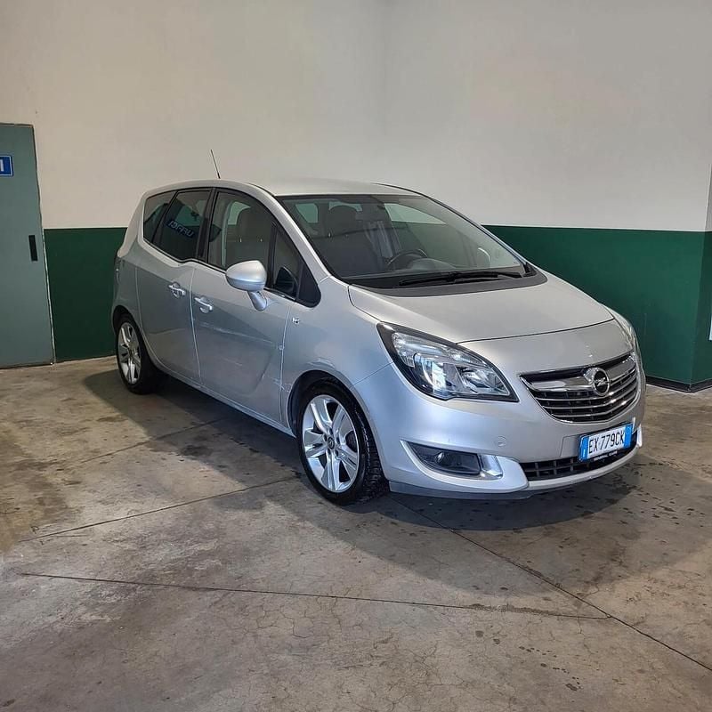 Usata Opel Meriva Cosmo 120 CV (88 kW) 2014 Argento Monovolume