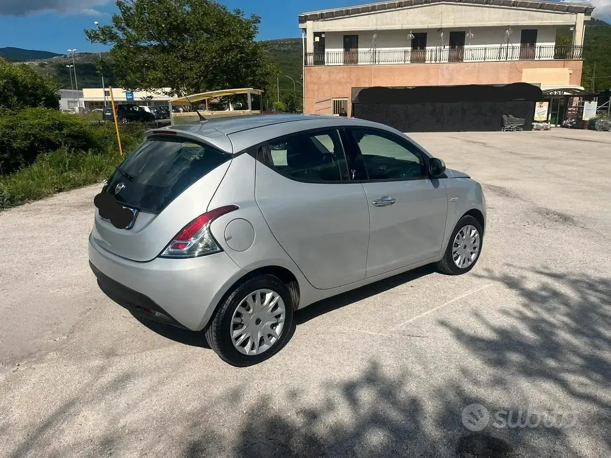 Usata Lancia Ypsilon S 95 CV (69 kW) 2012 Grigio Utilitaria