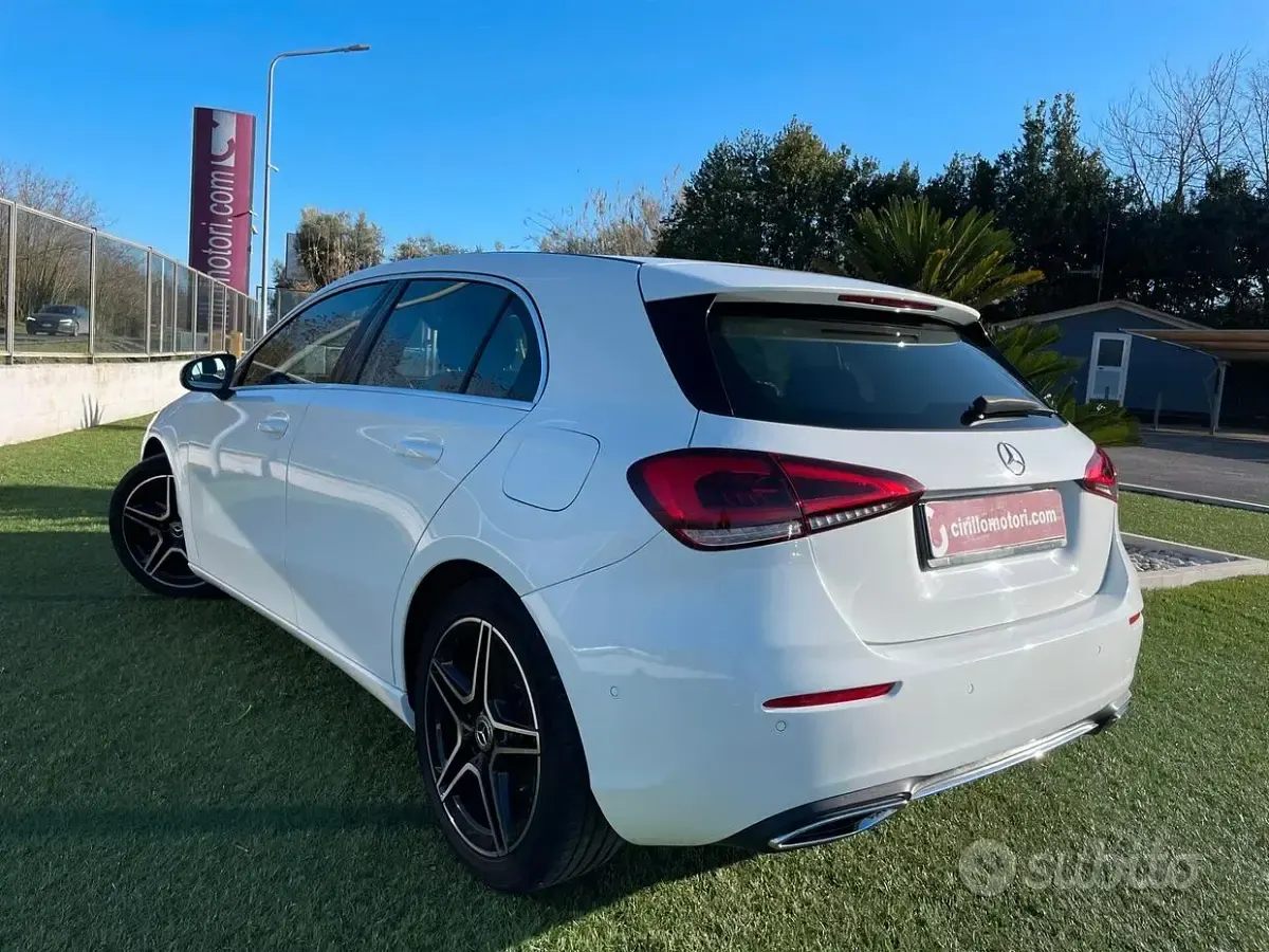 Usata Mercedes A180 Premium 116 CV (85 kW) 2018 Bianco Berlina