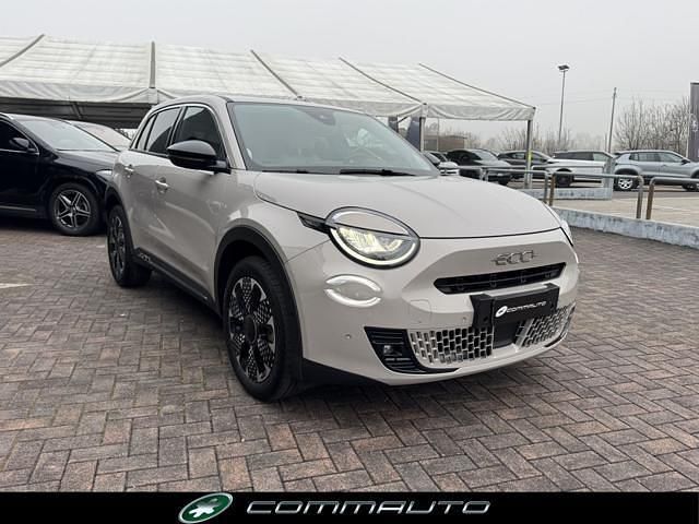Usata Fiat 600 La Prima 101 CV (74 kW) 2024 Beige SUV