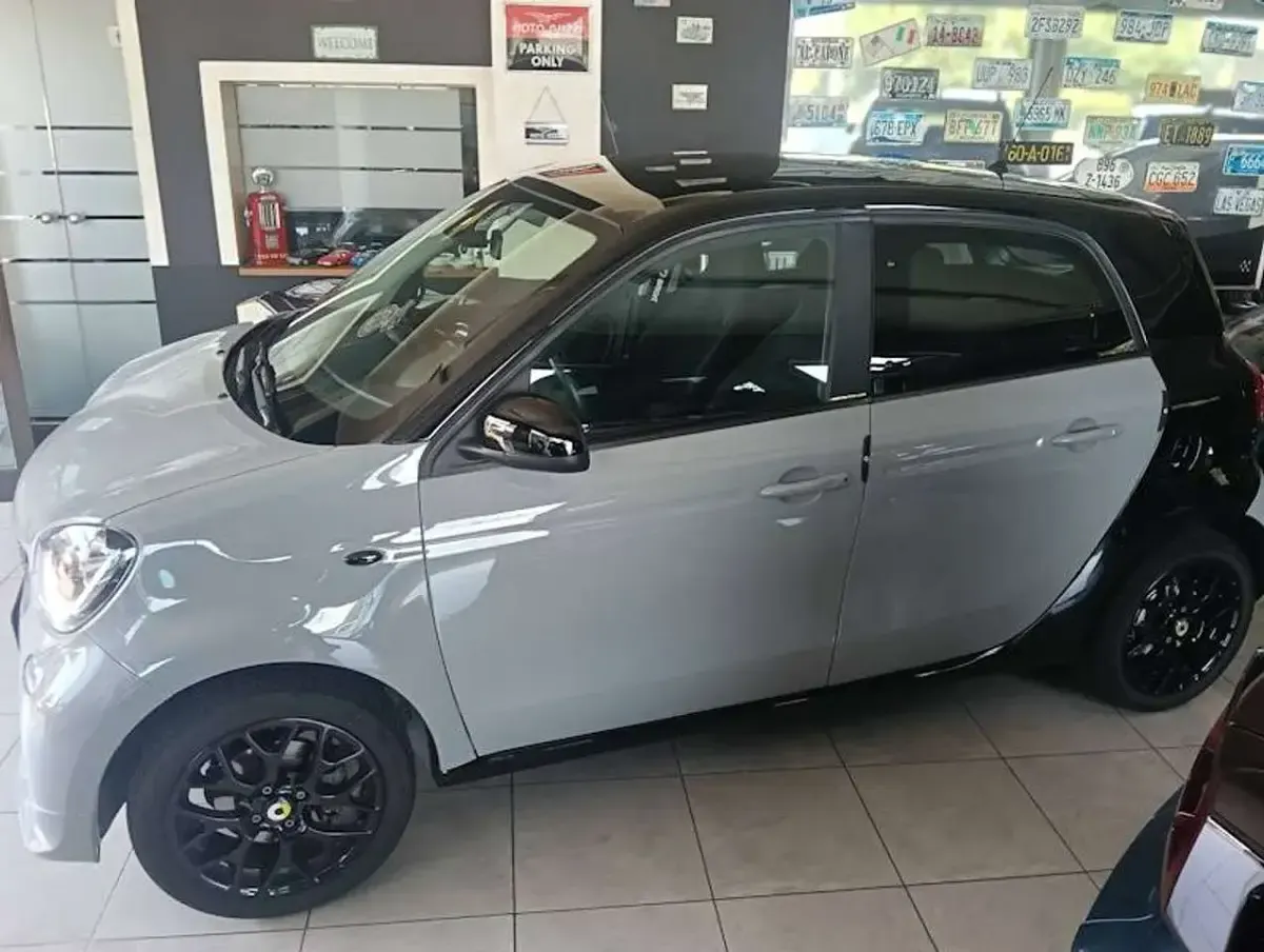 Usata Smart ForFour Brabus 90 CV (66 kW) 2016 Grigio Utilitaria