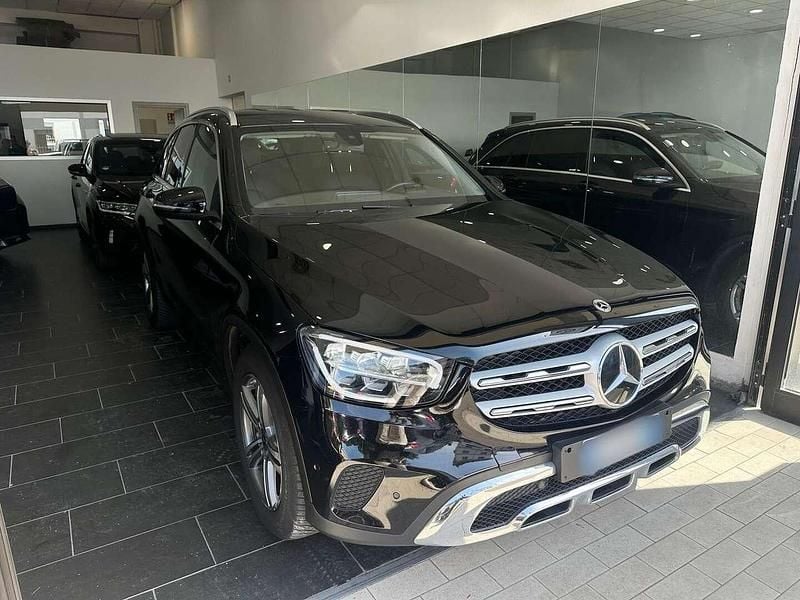 Usata Mercedes GLC220 Business 194 CV (142 kW) 2021 Nero ossidiana SUV