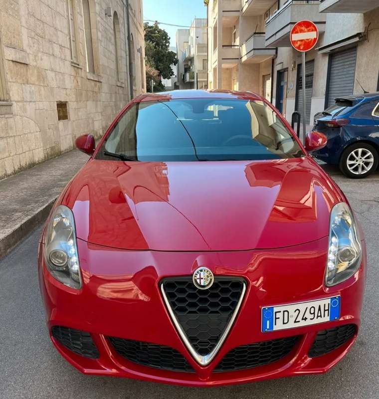 Usato 2016 Alfa Romeo Giulietta 1.6 Diesel 120 CV (9.700 €)