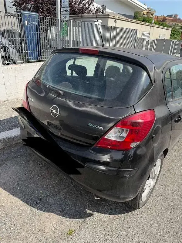 Usata Opel Corsa Cosmo 75 CV (55 kW) 2008 Nero Utilitaria