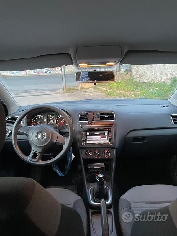 Usata VW Polo 69 CV (50 kW) 2014 Grigio Utilitaria
