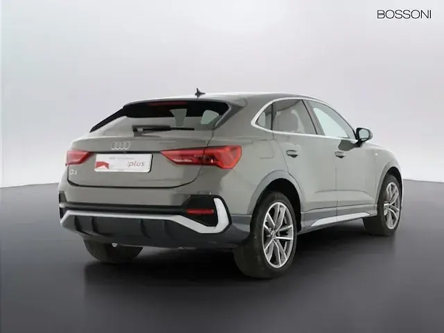 Usata Audi Q3 Sportback S-Line 245 CV (180 kW) 2024 Grigio chronos metallizzato SUV