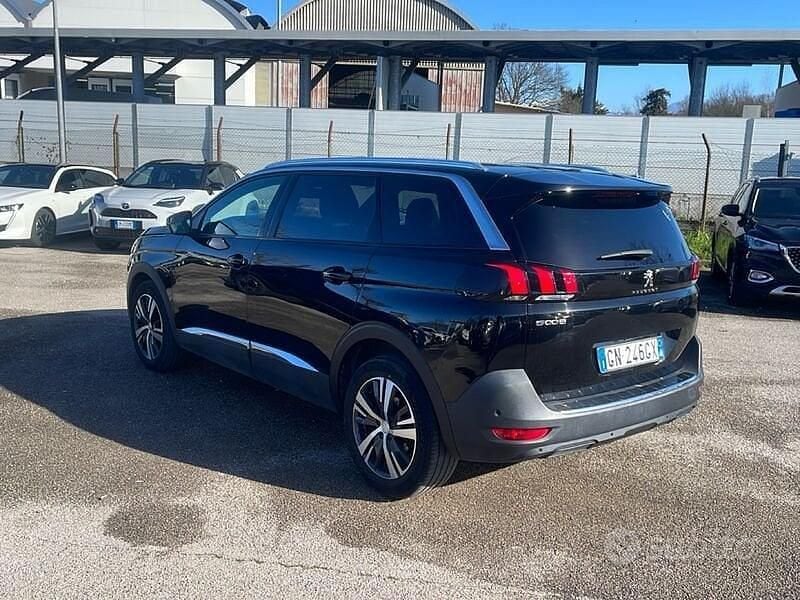 Occasion Peugeot 5008 Allure 131 ch (96 kW) 2023 Noir SUV