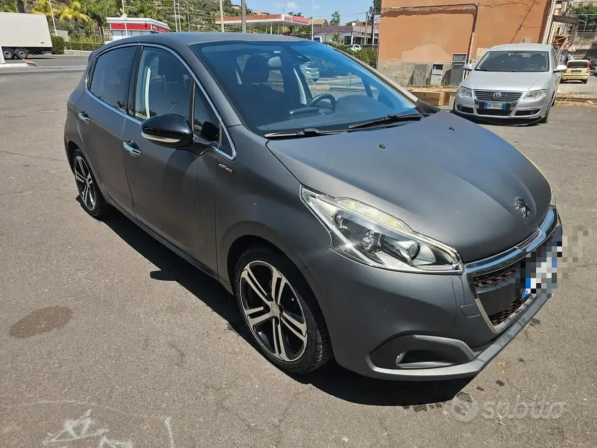 Usata Peugeot 208 Active 120 CV (88 kW) 2016 Grigio Utilitaria