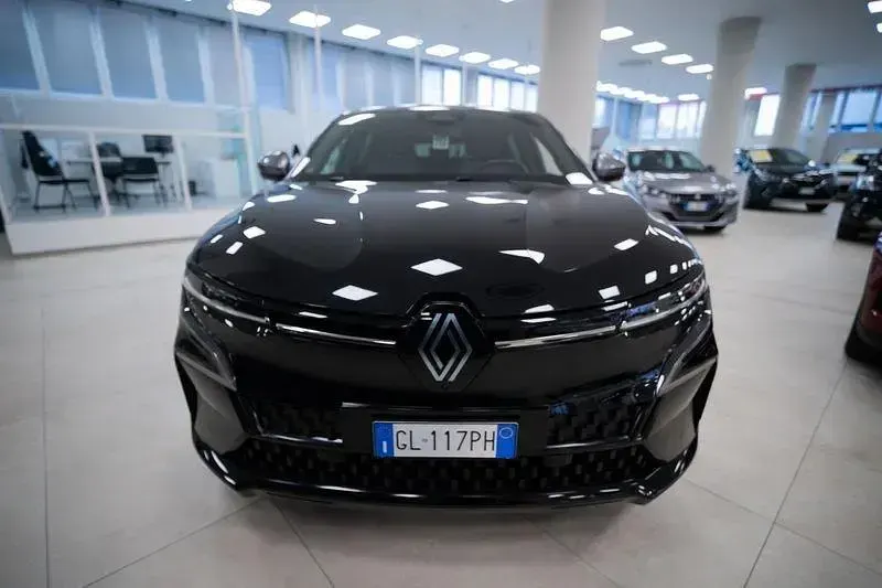 Usata Renault Megane E-Tech Techno 160 kW (218 CV) 2022 Nero Berlina