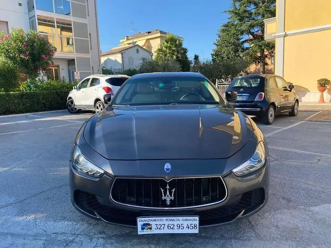 Usata Maserati Ghibli 250 CV (183 kW) 2015 Grigio Berlina