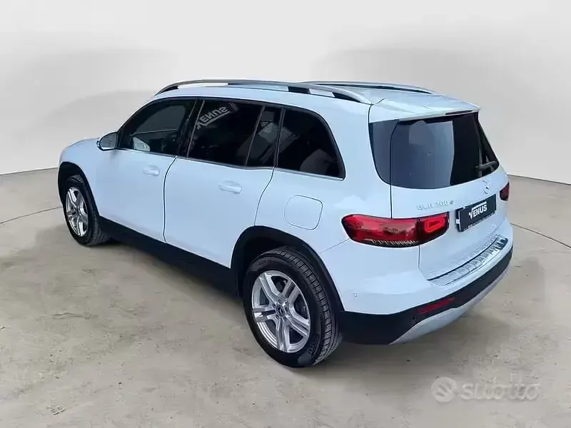 Begagnad Mercedes GLB200 150 HK (110 kW) 2020 Vit SUV