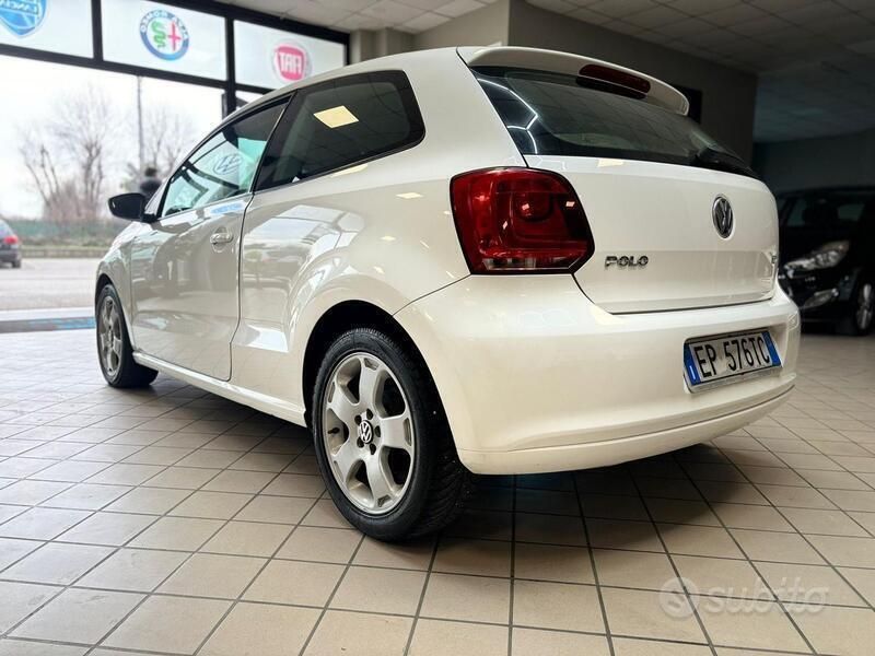 Usata VW Polo Comfortline 75 CV (55 kW) 2013 Bianco Berlina
