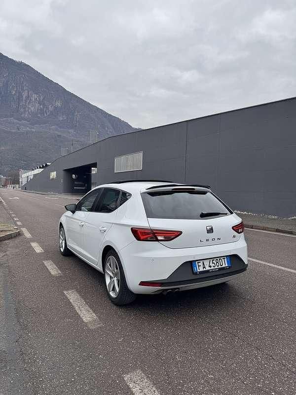 Usata Seat Leon Business 150 CV (110 kW) 2015 Berlina