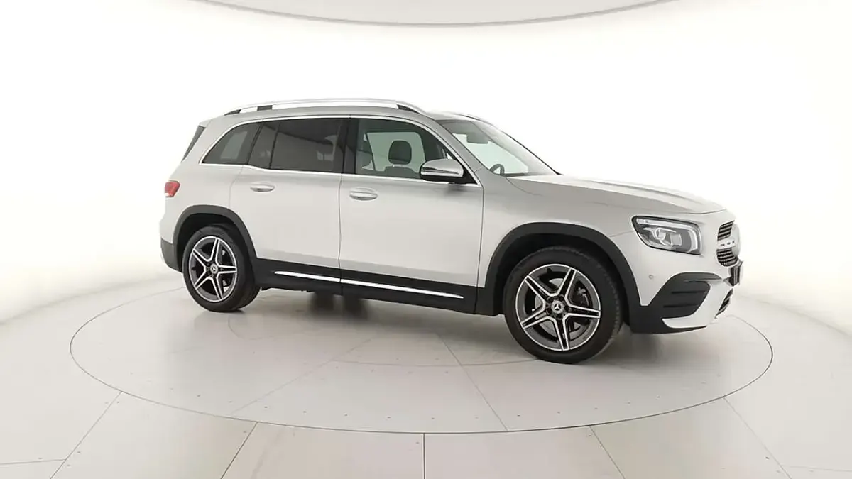 Usata Mercedes GLB200 Premium 150 CV (110 kW) 2023 Argento SUV