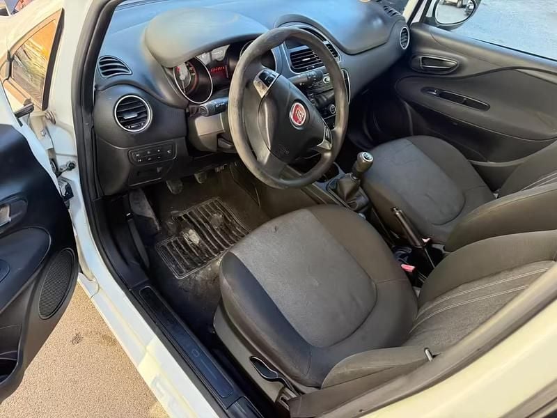 Usata Fiat Grande Punto Street 85 CV (62 kW) 2014 Bianco Utilitaria