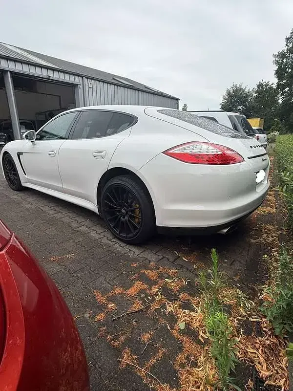 Usata Porsche Panamera Platinum Edition 250 CV (183 kW) 2012 Utilitaria
