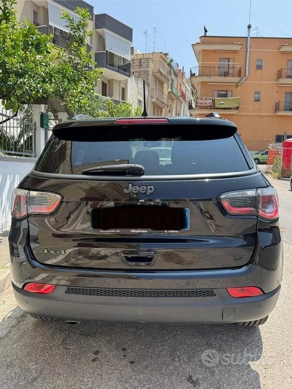 Usata Jeep Compass 140 CV (102 kW) 2020 Nero SUV