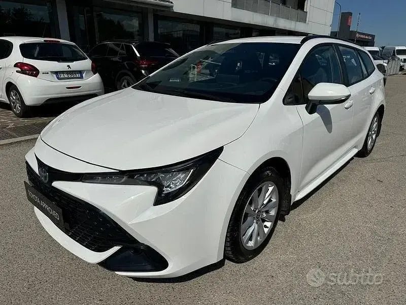 Usata Toyota Corolla Active 140 CV (102 kW) 2023 Other Station wagon