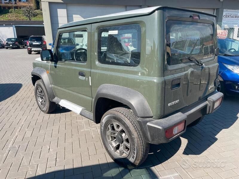 Usata Suzuki Jimny 102 CV (75 kW) 2024 Argento SUV