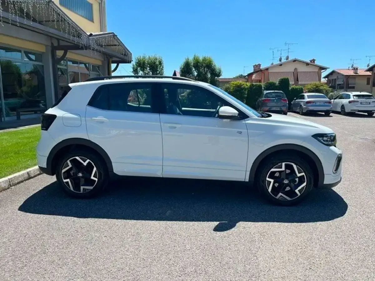 Usata VW T-Cross R-line 116 CV (85 kW) 2025 Bianco SUV