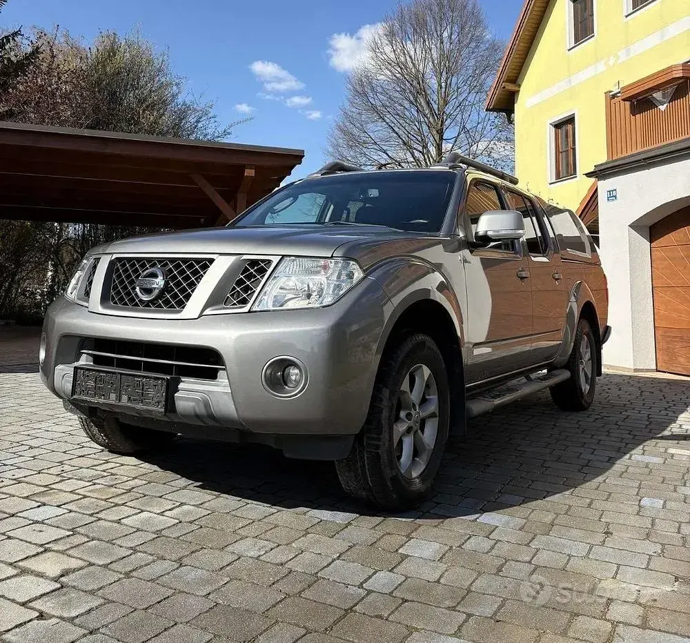 Usata Nissan Navara 190 CV (139 kW) 2015 Pick-up