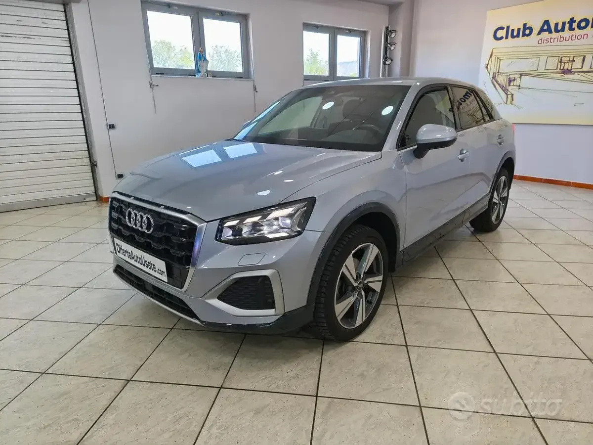 Usata Audi Q2 Admired 116 CV (85 kW) 2021 Argento SUV