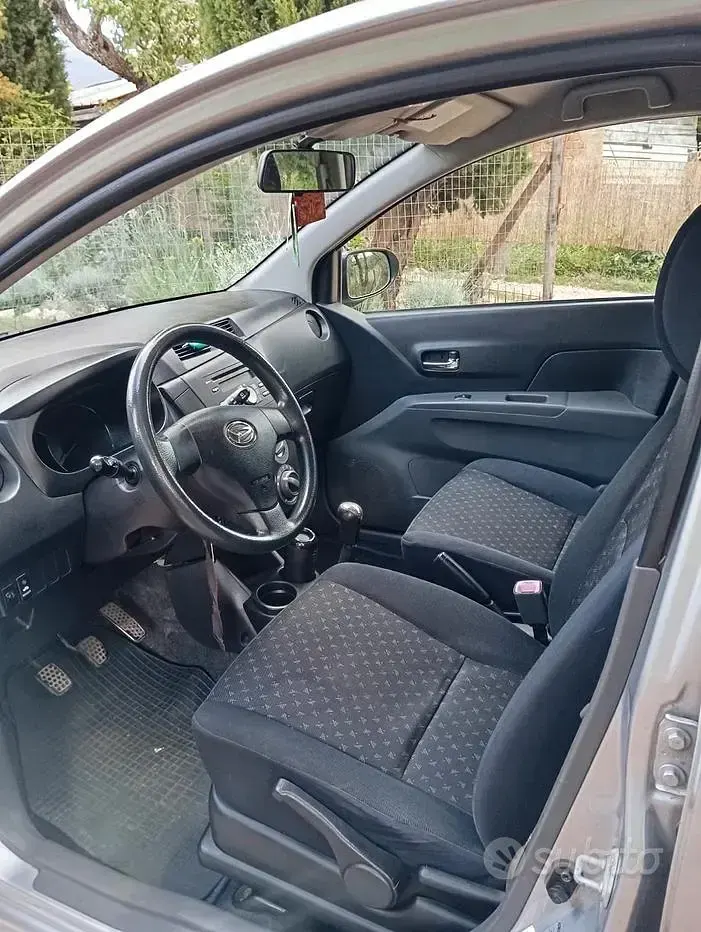 Usata Daihatsu Cuore 69 CV (50 kW) 2007 Grigio Utilitaria
