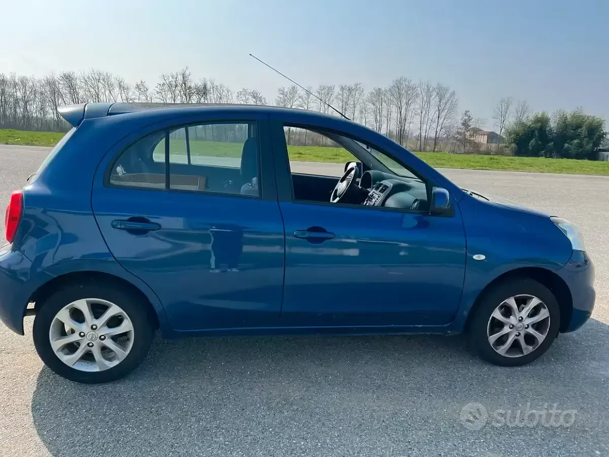 Second-hand Nissan Micra Acenta 80 CP (58 kW) 2014 Albastru Hatchback