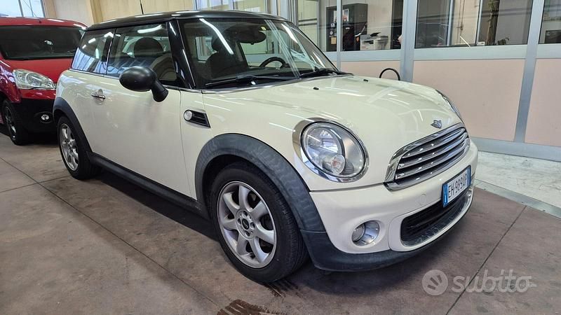 Usata Mini ONE 75 CV (55 kW) 2011 Bianco Utilitaria