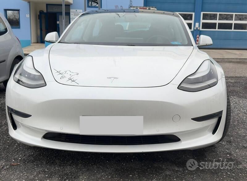 Bianco Usata 2020 Tesla Model 3 Tre volumi | 30.000 € (Molto cara) - Immagine 1/4
