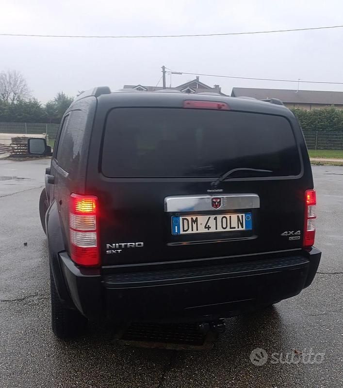 Usata Dodge Nitro 177 CV (130 kW) 2007 Nero SUV