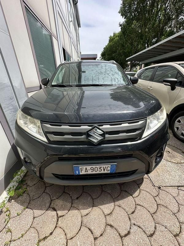 Grigio Usata 2015 Suzuki Vitara Cool SUV | 10.900 € (Buon prezzo) - Immagine 1/4