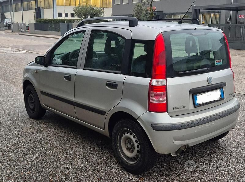Usata Fiat Panda 70 CV (51 kW) 2006 Grigio Utilitaria
