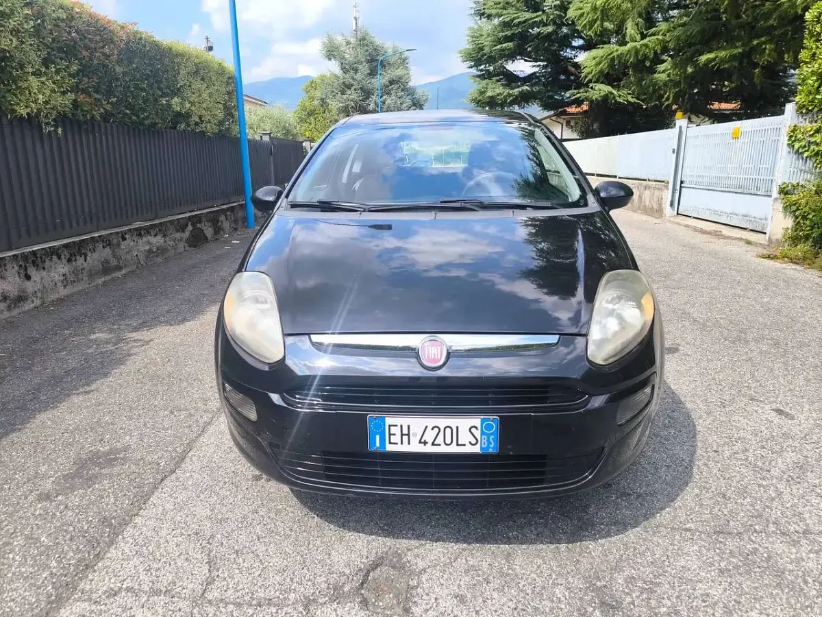 Usata Fiat Punto Evo Dynamic 69 CV (50 kW) 2011 Nero Utilitaria