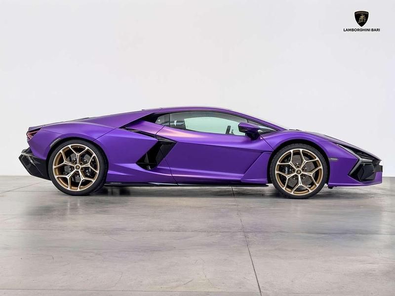 Usata Lamborghini Revuelto 825 CV (606 kW) 2024 Viola nebula Coupé