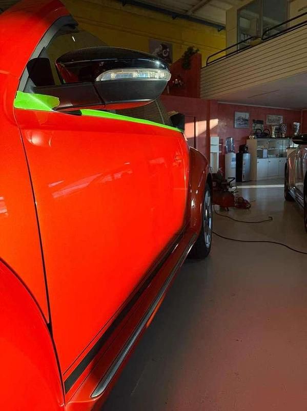 Usata VW Beetle Cabriolet Sport 150 CV (110 kW) 2015 Arancione Cabrio