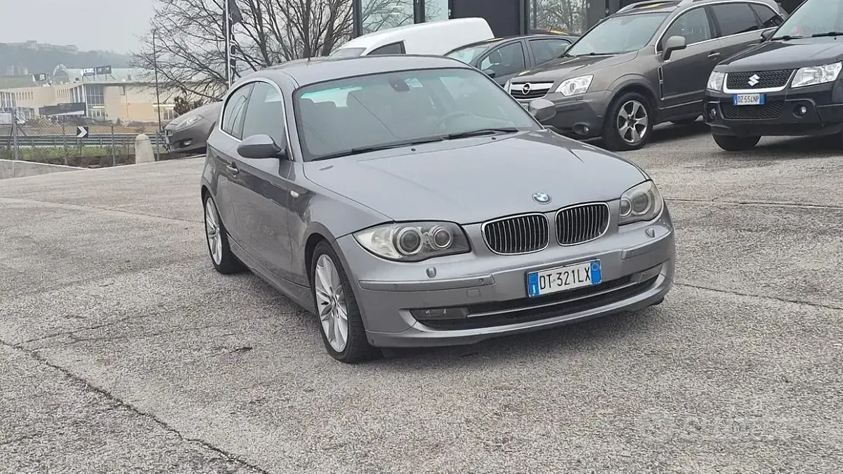 Usata BMW 120 177 CV (130 kW) 2008 Grigio Utilitaria