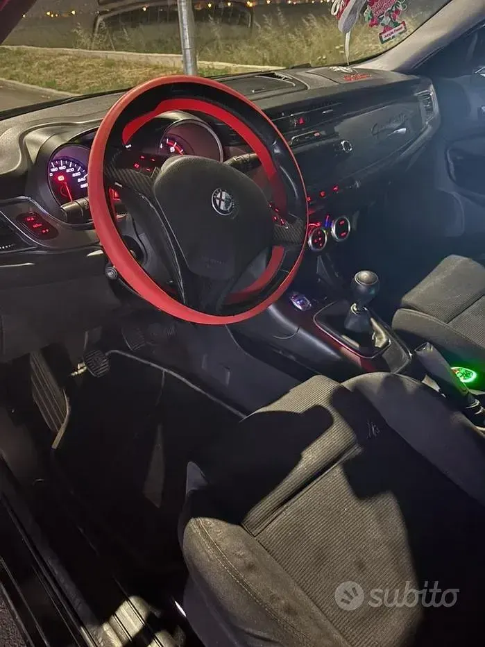 Usata Alfa Romeo Giulietta 140 CV (102 kW) 2011 Utilitaria