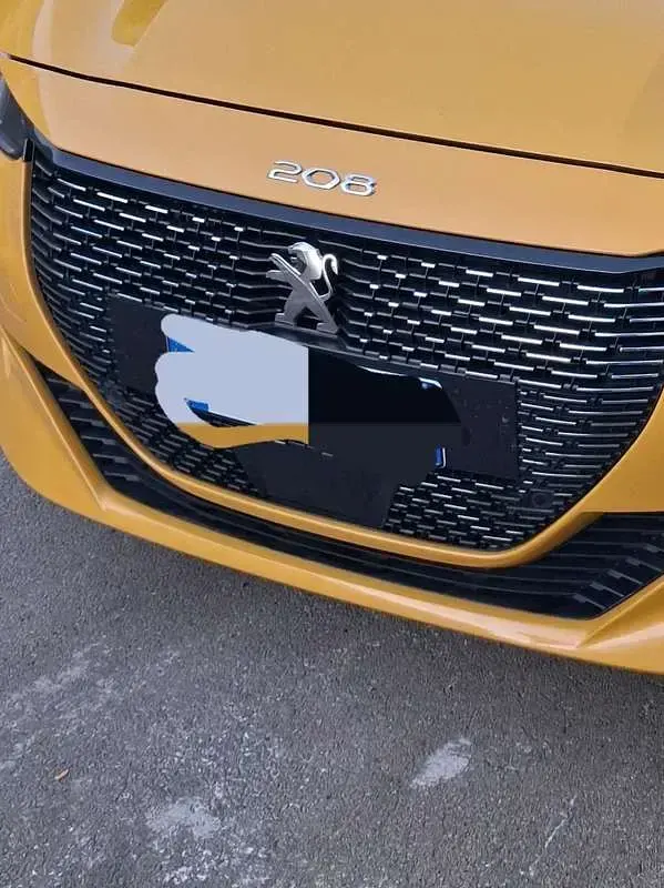 Usata Peugeot 208 GT-line 102 CV (75 kW) 2020 Utilitaria
