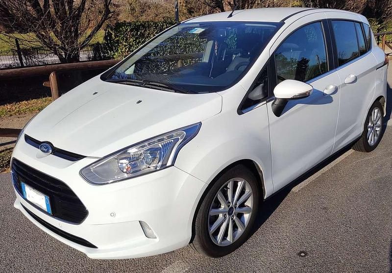 Usata Ford B-MAX Titanium 101 CV (74 kW) 2015 Bianco Monovolume