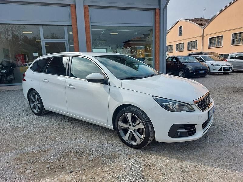 Usata Peugeot 308 SW GT-line 131 CV (96 kW) 2018 Bianco Station wagon