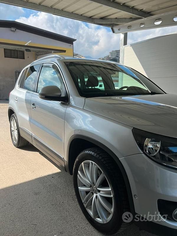 Usata VW Tiguan 140 CV (102 kW) 2012 Grigio SUV